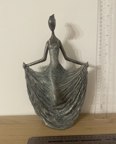 Grey resin woman figurine - grey,