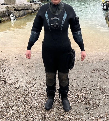 Three drysuit ladies - o’three,