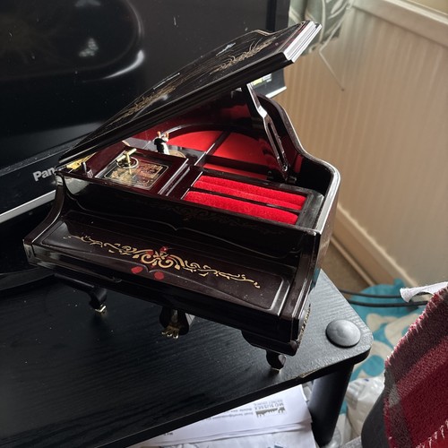 Vintage grand piano wind - vintage,