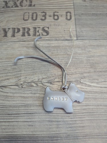 Radley dog tag - tag, 3d.