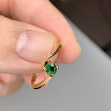 Solitaire Colombian Emerald Ring 18 Carat Yellow Gold Size N pre owned