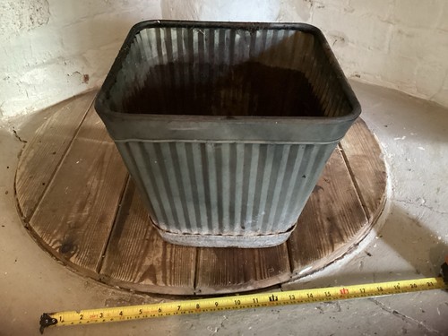 Vintage aged ribbed - vintage, galvanised