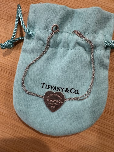Tiffany return to - &,