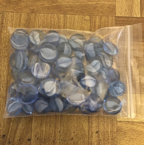 Glass pebbles blue with - pebbles,