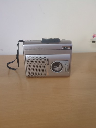 Sanyo walkman compact cassette - sanyo,