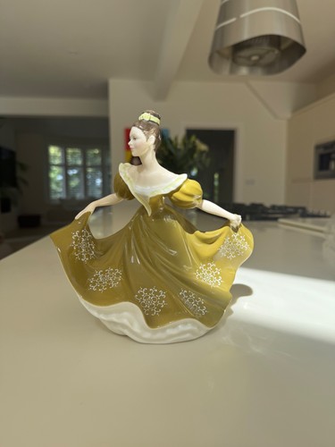 Royal doulton figurines pretty - royal,