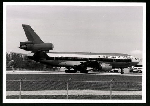 Photograph aircraft douglas - photograph,