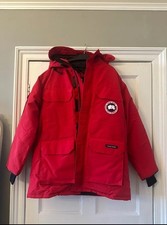 NWT Mens Size L Canada Goose