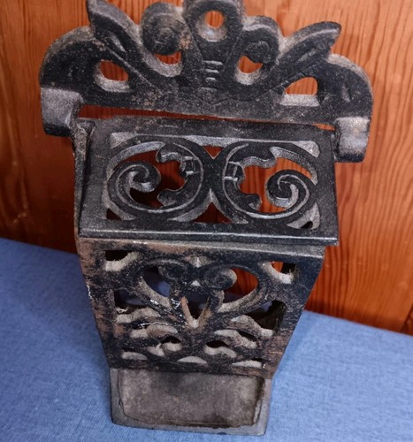 Black cast iron match - black,