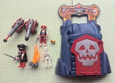 Playmobil 4776 Pirates Skull Island Playset with Pirates and Treasure Cave
