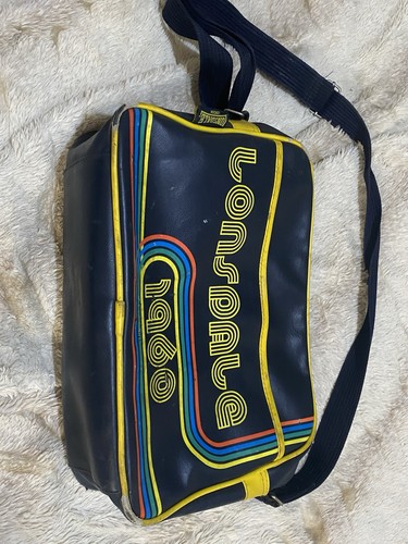 Dark blue lonsdale - lonsdale, flight