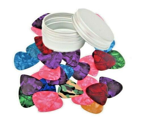 Tin guitar plectrums - 🎵,