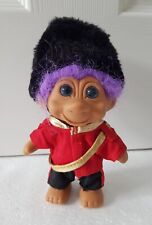 VINTAGE TROLL - BRITISH PALACE GUARD BEEFEATER LONDON - 1991 TNT - PURPLE HAIR 