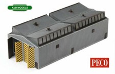 BNIB N Gauge Peco NB-80 Train