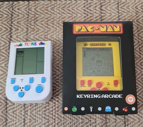 Pacman keyring retro - pacman,