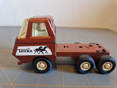 Vintage metal tonka horse - vintage,