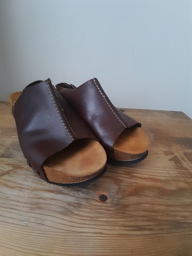 Red dead leather - or,