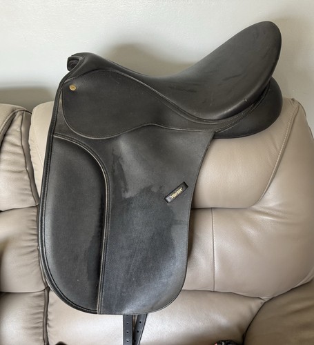 Wintec black dressage saddle - dressage,