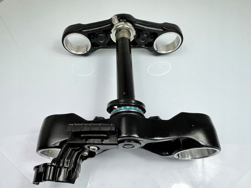 Duke 125 390 h2435 hanging - duke,