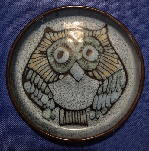 Wellhouse pottery owl dish - owl, by