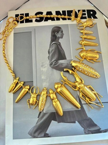 Insect necklace 18k gold - insect,