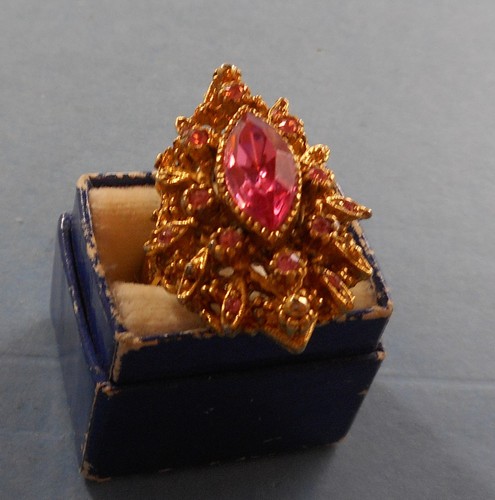 Vintage pink rhinestone - pink,