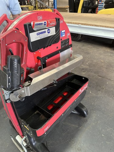 Pallet strapping machine - pallet,