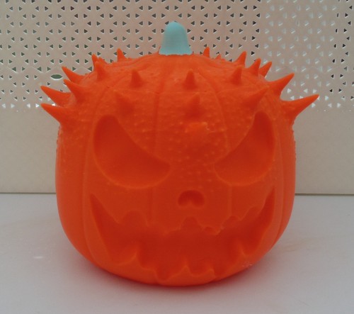 Spiky novelty pumpkin sweet - spiky,