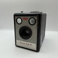 Vintage Photography Camera Kodak Brownie Flash III Untested / Shelf Piece
