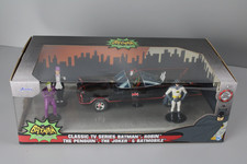 Jada Classic TV Series Batmobile 1966 with Batman ,Robin,The Joker,The Penguin.
