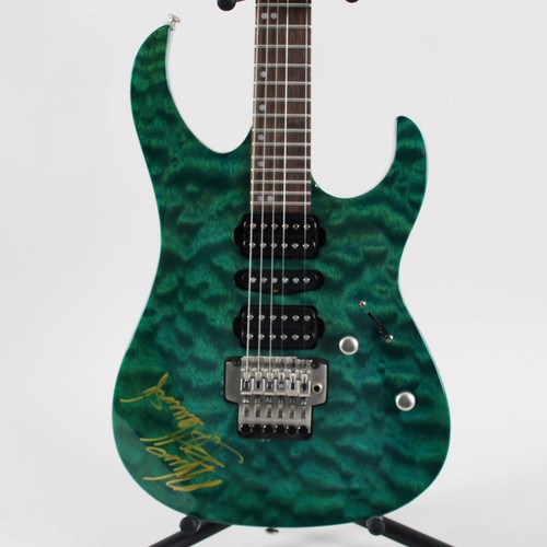 Nuno bettencourt signed guitar - nuno,