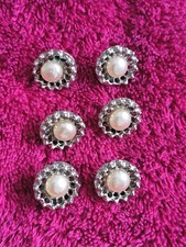 Faux Pearl buttons x 6