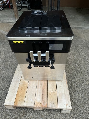 Ice cream maker machine - cream,