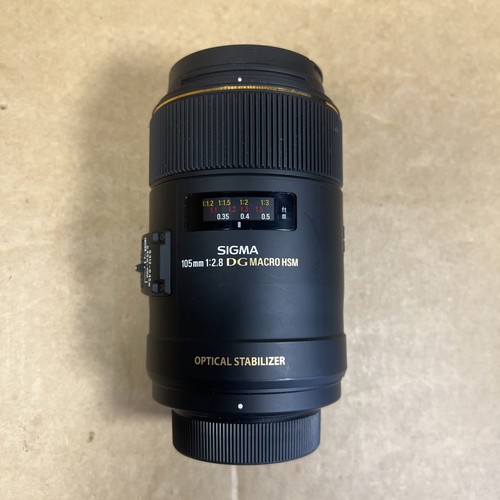 Sigma 105mm dg macro - f2.8,