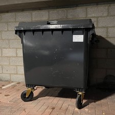 1100 litre wheelie bin - Weber