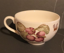 WEDGEWOOD SARAH'S GARDEN BUTTERED PLUMS LARGE BREAKFAST / CAPPUCCINO MUG 1997