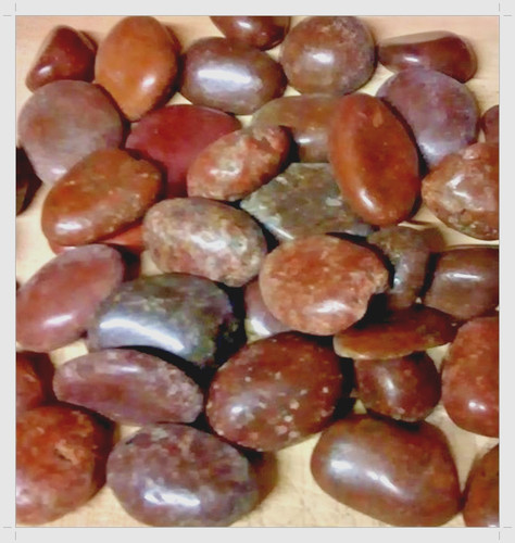 5kg red brown river stones - 5kg, red/brown