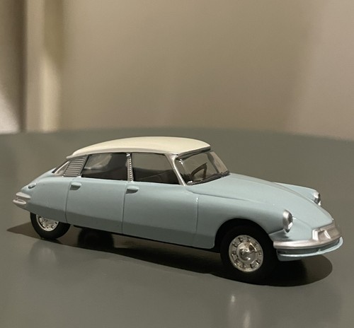 Diecast norev citroen 19 - ds,