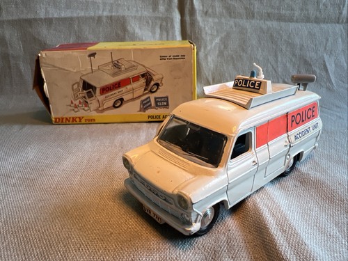 Dinky toy 287 ford - toy,