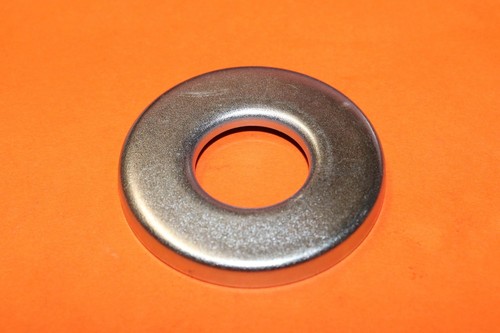 Triumph front wheel hub - front,