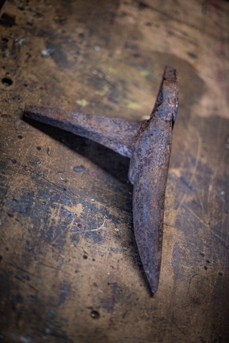 Antique blacksmiths anvil - -,