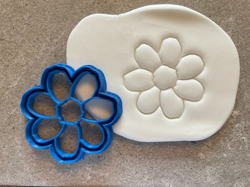 Daisy cookie biscuit cutter - cookie,