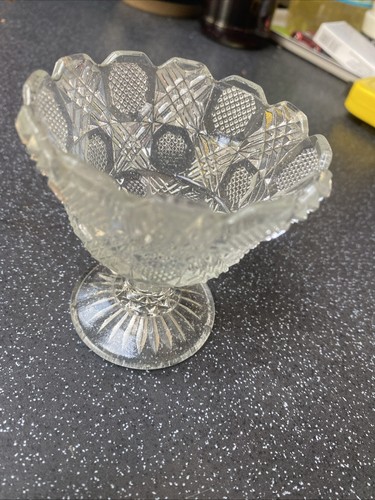 Vintage clear pressed - pressed, compote