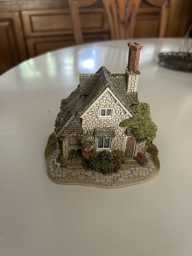 Handmade lilliput lane - lane, rose