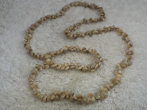 Taupe mini sea shell necklace - sea,