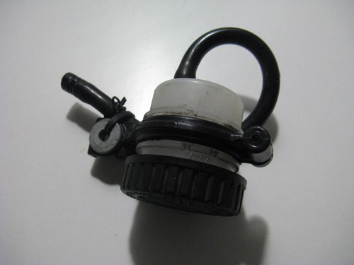 Brake fluid reservoir