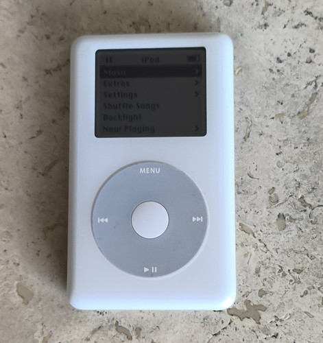 Apple ipod 4th gen - gen, white