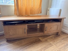 Solid Oak-Effect TV Stand with Storage Cabinets – Excellent Condition