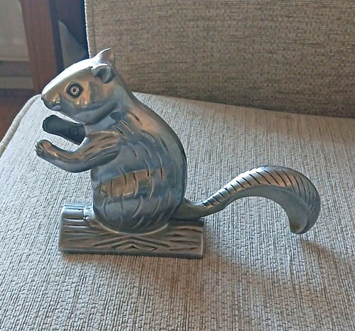Vintage silver metal squirrel - silver,