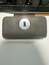 BFD079608 2007-2015 TOYOTA HILUX D4D GLOVE BOX HANDLE CATCH AND LATCH